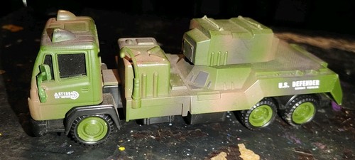 Camion pianale militare